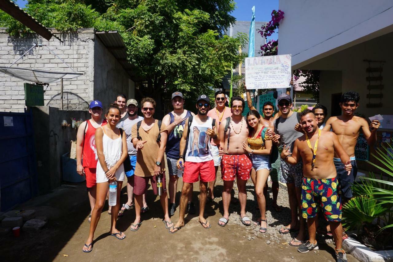 Хостел La Favela Гили Траванган Экстерьер фото